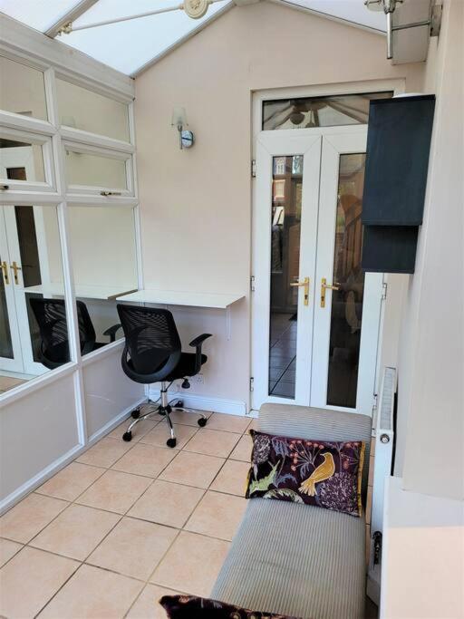 Nice 4-Bedroom Vacation Home With Indoor Fireplace Wellington  Zewnętrze zdjęcie