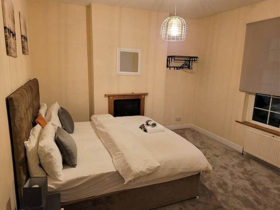 Nice 4-Bedroom Vacation Home With Indoor Fireplace Wellington  Zewnętrze zdjęcie